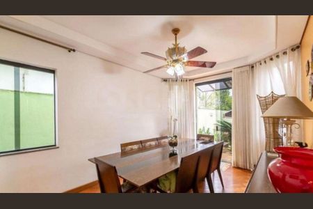 Casa à venda com 4 quartos, 374m² em Brooklin, São Paulo