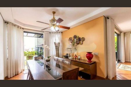 Casa à venda com 4 quartos, 374m² em Brooklin, São Paulo
