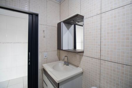 Casa para alugar com 55m², 2 quartos e sem vaga Casa para alugar com 55m², 2 quartos e sem vagaBanheiro