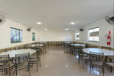 Apartamento para alugar com 48m², 2 quartos e 1 vaga Apartamento para alugar com 48m², 2 quartos e 1 vagaÁrea comum - Salão de festas