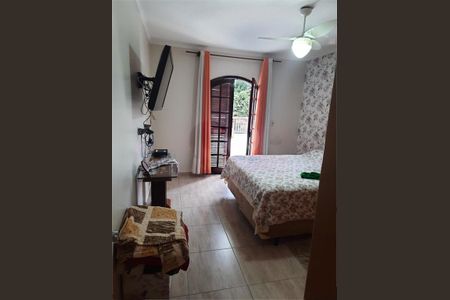 Casa à venda com 257m², 3 quartos e 2 vagas