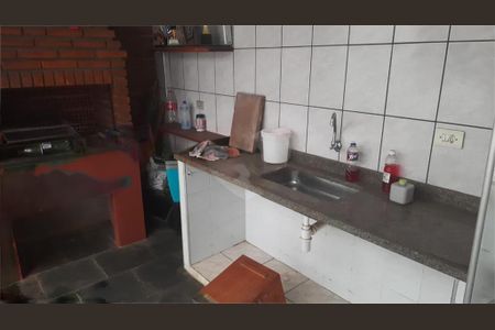 Casa à venda com 257m², 3 quartos e 2 vagas