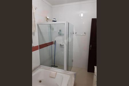 Casa à venda com 257m², 3 quartos e 2 vagas