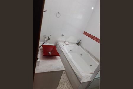 Casa à venda com 257m², 3 quartos e 2 vagas