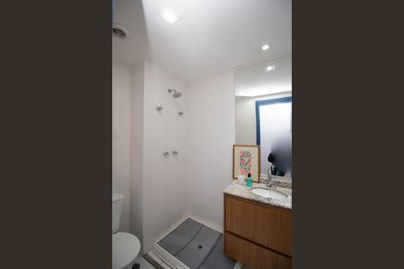 Apartamento à venda com 57m², 2 quartos e 1 vaga Apartamento à venda com 57m², 2 quartos e 1 vagaBanheiro
