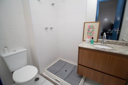 Apartamento à venda com 57m², 2 quartos e 1 vaga Apartamento à venda com 57m², 2 quartos e 1 vagaBanheiro