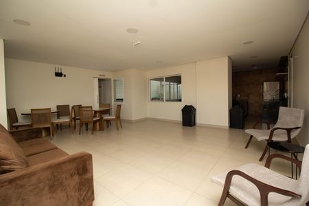 Apartamento à venda com 57m², 2 quartos e 1 vaga Apartamento à venda com 57m², 2 quartos e 1 vagaÁrea comum - Salão de festas