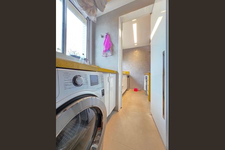 Área de Serviço  de apartamento à venda com 3 quartos, 128m² em Lourdes, Belo Horizonte