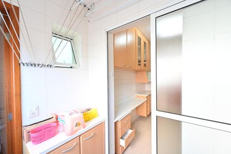 Apartamento à venda com 79m², 3 quartos e 2 vagas Apartamento à venda com 79m², 3 quartos e 2 vagasLavanderia