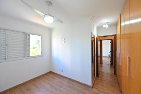 Apartamento à venda com 79m², 3 quartos e 2 vagas Apartamento à venda com 79m², 3 quartos e 2 vagasSuíte
