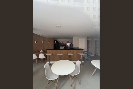 Apartamento à venda com 43m², 2 quartos e 1 vaga Apartamento à venda com 43m², 2 quartos e 1 vagaÁrea externa