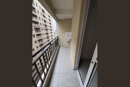Apartamento à venda com 43m², 2 quartos e 1 vaga Apartamento à venda com 43m², 2 quartos e 1 vagaVaranda