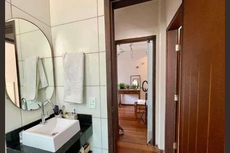Apartamento à venda com 2 quartos, 80m² em Sagrada Família, Belo Horizonte