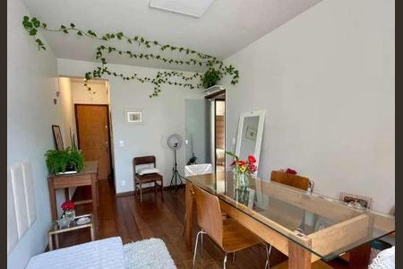 Apartamento à venda com 80m², 2 quartos e 1 vaga