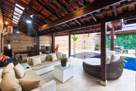 Casa para alugar com 500m², 4 quartos e 4 vagas Casa para alugar com 500m², 4 quartos e 4 vagasPiscina