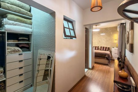 Casa para alugar com 500m², 4 quartos e 4 vagas Casa para alugar com 500m², 4 quartos e 4 vagasCorredor