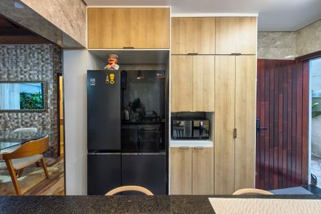 Casa para alugar com 500m², 4 quartos e 4 vagas Casa para alugar com 500m², 4 quartos e 4 vagasCozinha