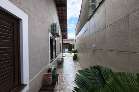 Casa para alugar com 500m², 4 quartos e 4 vagas Casa para alugar com 500m², 4 quartos e 4 vagasCorredor