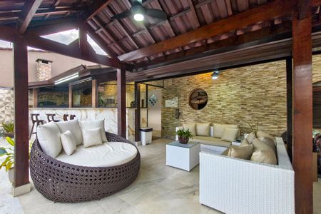 Casa para alugar com 500m², 4 quartos e 4 vagas Casa para alugar com 500m², 4 quartos e 4 vagasPiscina