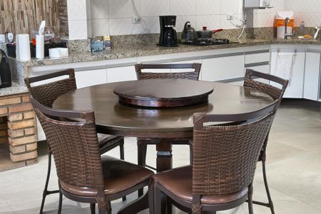 Casa para alugar com 500m², 4 quartos e 4 vagas Casa para alugar com 500m², 4 quartos e 4 vagasChurrasqueira