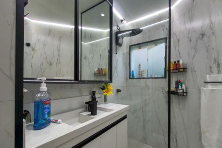 Casa para alugar com 500m², 4 quartos e 4 vagas Casa para alugar com 500m², 4 quartos e 4 vagasBanheiro