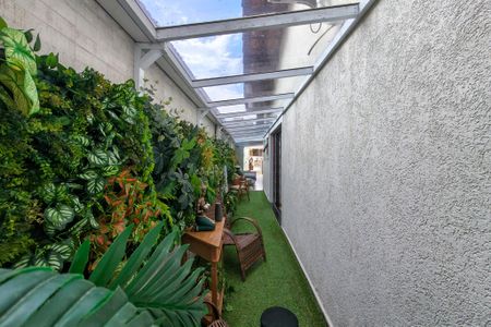 Casa para alugar com 500m², 4 quartos e 4 vagas Casa para alugar com 500m², 4 quartos e 4 vagasHall lateral