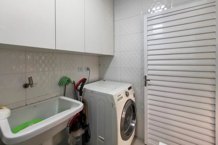 Casa para alugar com 500m², 4 quartos e 4 vagas Casa para alugar com 500m², 4 quartos e 4 vagasÁrea de serviço