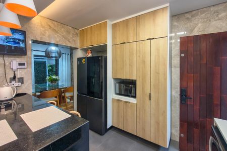 Casa para alugar com 500m², 4 quartos e 4 vagas Casa para alugar com 500m², 4 quartos e 4 vagasCozinha