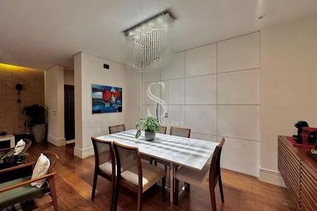 Casa à venda com 224m², 4 quartos e 5 vagas
