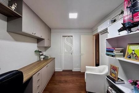 Casa à venda com 224m², 4 quartos e 5 vagas