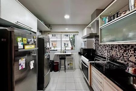 Casa à venda com 224m², 4 quartos e 5 vagas