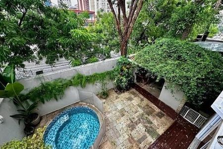 Casa à venda com 224m², 4 quartos e 5 vagas