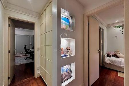 Casa à venda com 224m², 4 quartos e 5 vagas