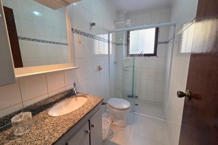 Apartamento para alugar com 70m², 2 quartos e 1 vaga Apartamento para alugar com 70m², 2 quartos e 1 vagaBanheiro social