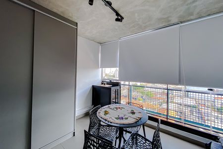 Apartamento para alugar com 30m², 1 quarto e 1 vaga Apartamento para alugar com 30m², 1 quarto e 1 vagaVaranda