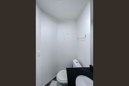 Banheiro de apartamento para alugar com 1 quarto, 30m² em Bom Retiro, São Paulo