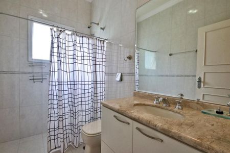 Casa de condomínio à venda com 371m², 4 quartos e 4 vagas