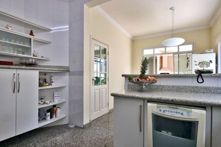 Casa de condomínio à venda com 371m², 4 quartos e 4 vagas