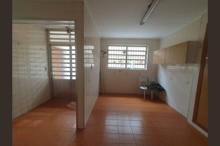 Casa à venda com 3 quartos, 124m² em Jardim das Laranjeiras, São Paulo