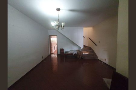 Casa à venda com 3 quartos, 124m² em Jardim das Laranjeiras, São Paulo