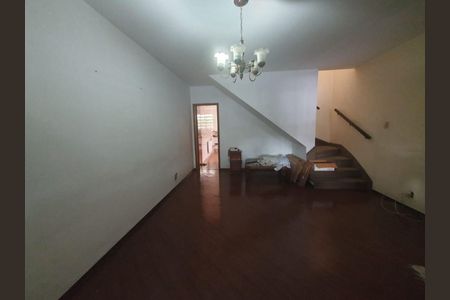 Casa à venda com 124m², 3 quartos e 2 vagas