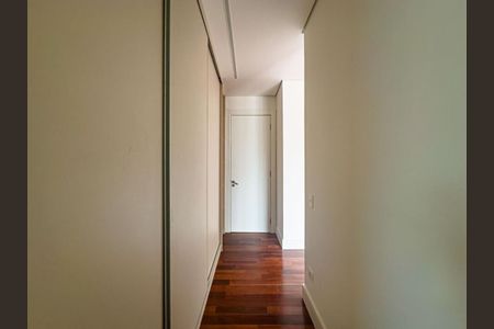 Casa de Condomínio à venda com 4 quartos, 686m² em Alphaville Residencial Um, Barueri