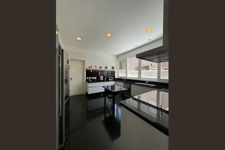 Casa de condomínio à venda com 846m², 6 quartos e 9 vagas