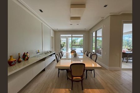 Casa de condomínio à venda com 846m², 6 quartos e 9 vagas