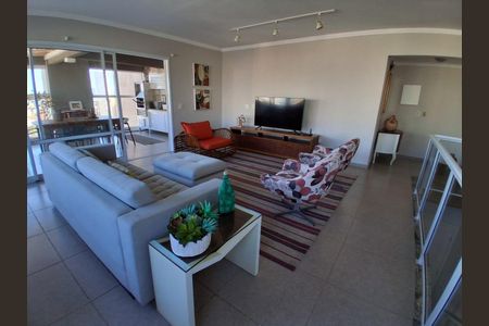 Apartamento para alugar com 235m², 3 quartos e 3 vagas