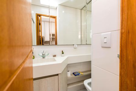 Casa à venda com 74m², 2 quartos e 1 vaga