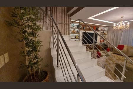 Casa de condomínio à venda com 450m², 4 quartos e 2 vagas Casa de condomínio à venda com 450m², 4 quartos e 2 vagasHall de Entrada