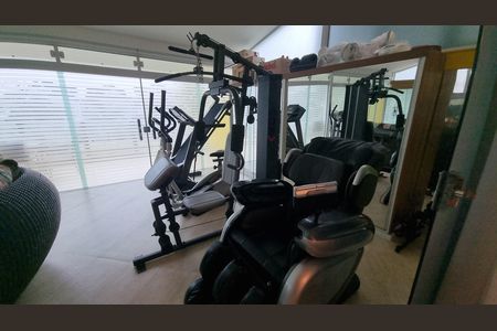 Casa de condomínio à venda com 450m², 4 quartos e 2 vagas Casa de condomínio à venda com 450m², 4 quartos e 2 vagasÁrea externa