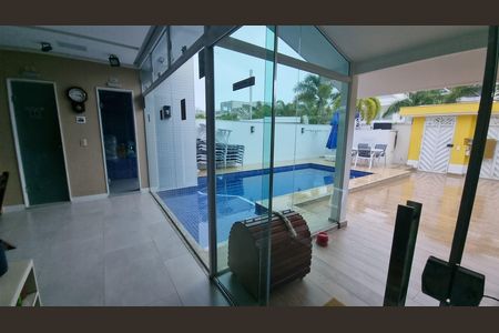 Casa de condomínio à venda com 450m², 4 quartos e 2 vagas Casa de condomínio à venda com 450m², 4 quartos e 2 vagasÁrea externa