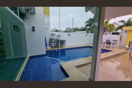Casa de condomínio à venda com 450m², 4 quartos e 2 vagas Casa de condomínio à venda com 450m², 4 quartos e 2 vagasÁrea externa